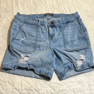 Torrid distressed denim shorts